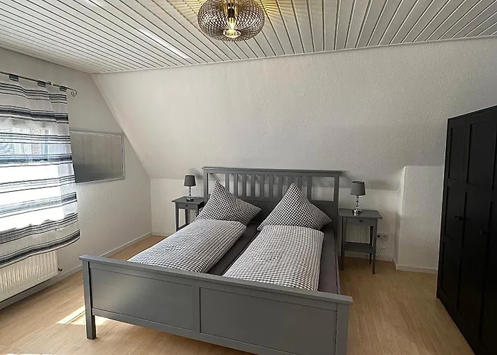 アパート Haus Daniela Oberstadt *